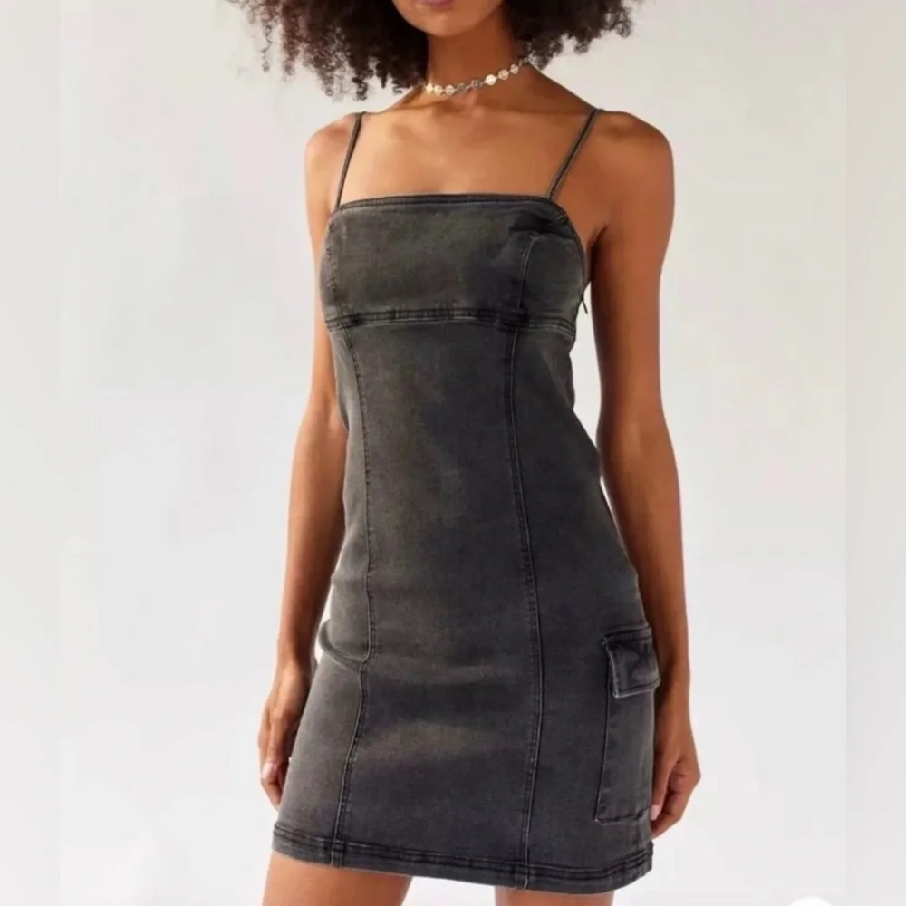 URBAN OUTFITTERS- Denim dress - Picture 1 of 7